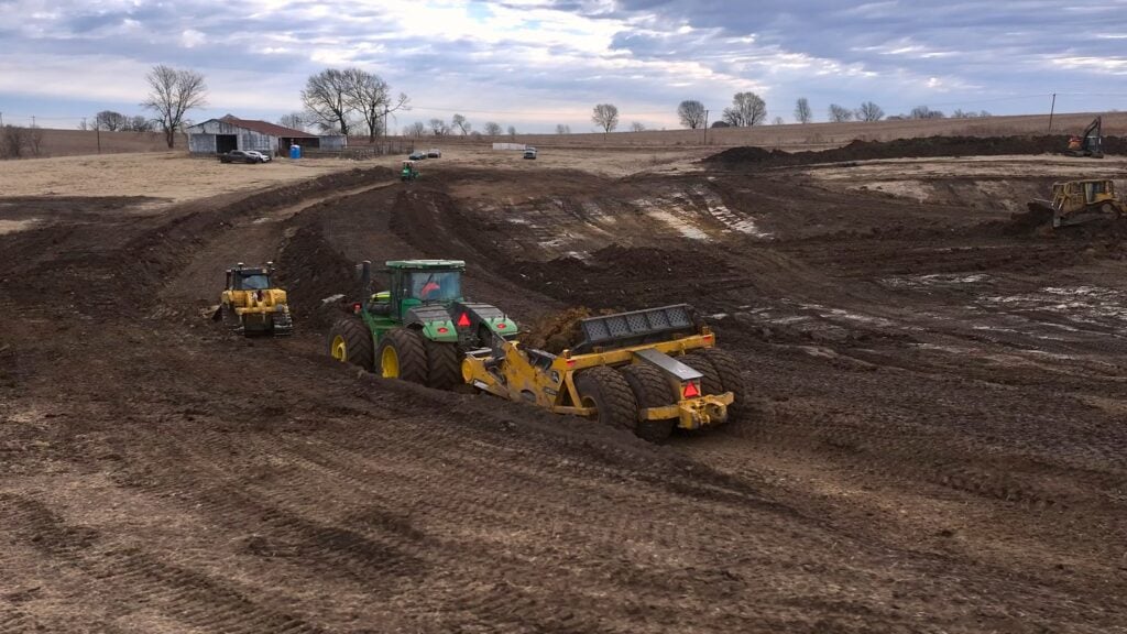 Pond and Lake Specialized Professional Machinery with GPS and modern technology. Bulletproof Pond and Lake - Bulletproof Pond and Lake Pond and Lake Specialized Professional Machinery with GPS and modern technology. Bulletproof Pond and Lake